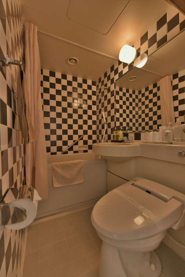 โรงแรม Tokio's 3*